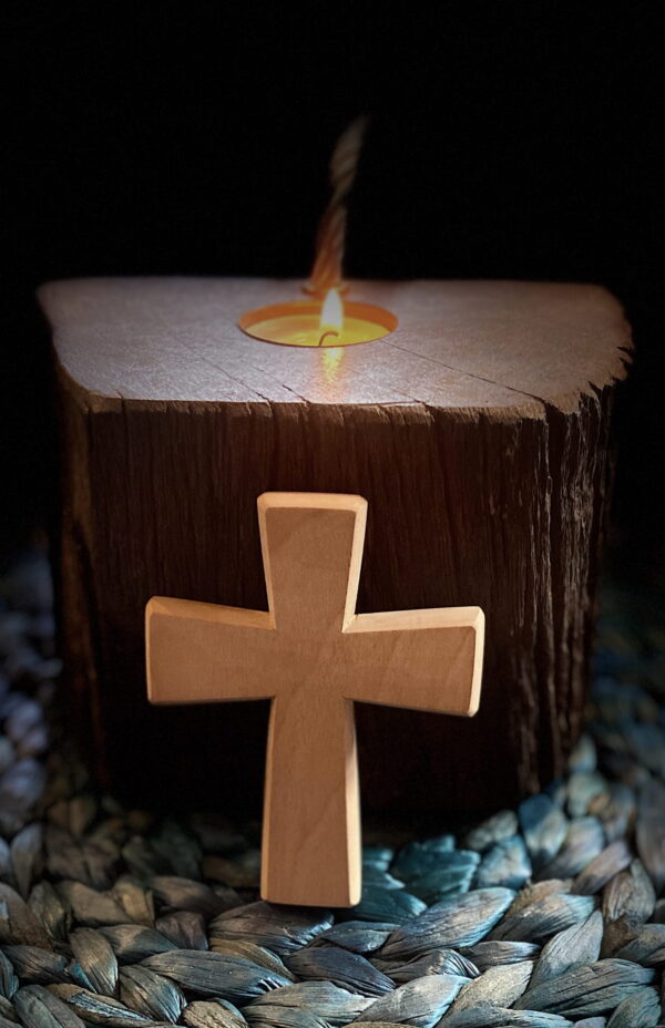 Krzyż drewniany (jawor)