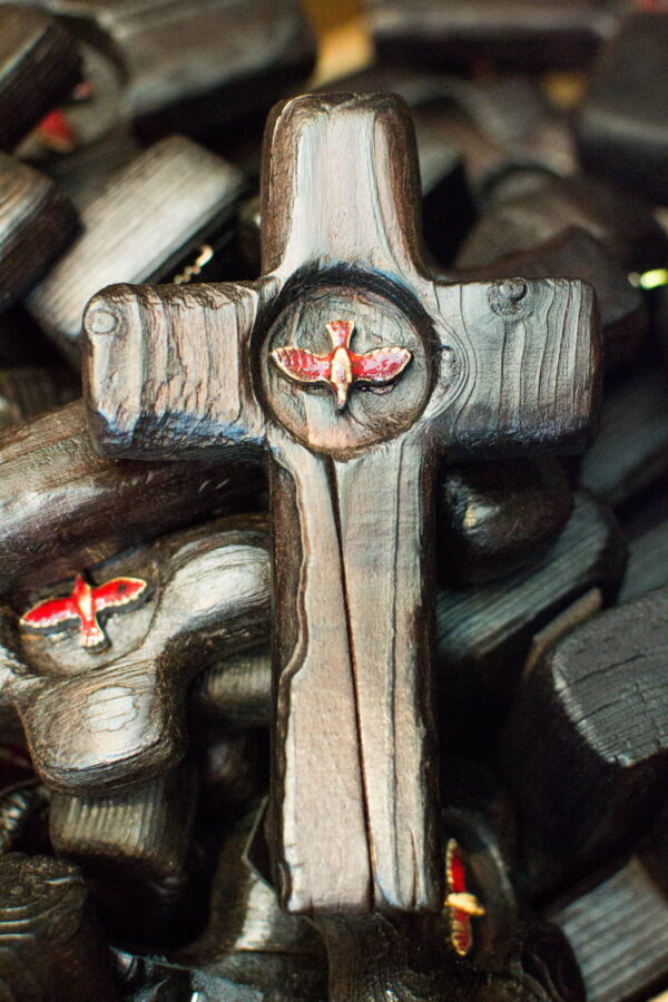 Krzyż z Duchem Świętym prosty